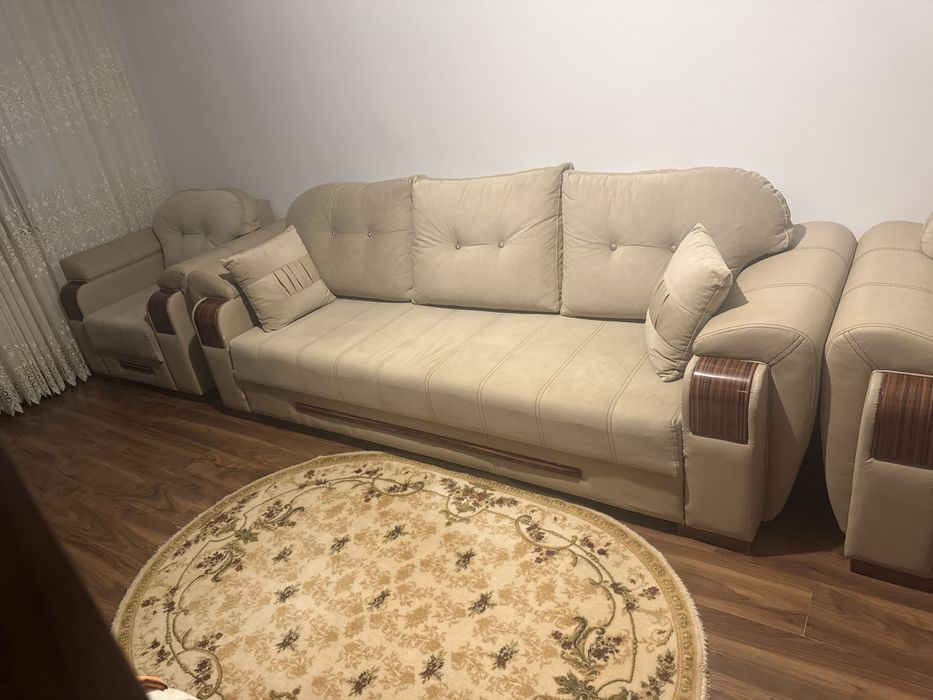 Vand canapea si 2 fotolii stare perfecta