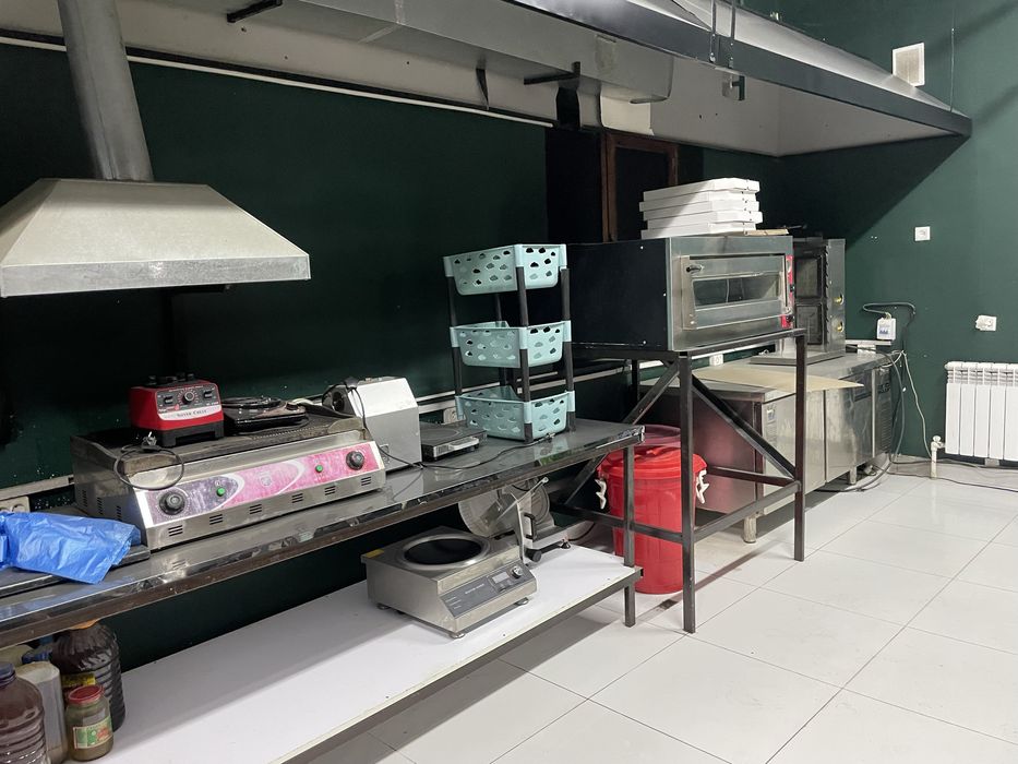 ishlab turgan fast food uskuna va jihozlari idishlari sotiladi