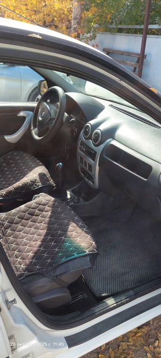 Авто Рено Логан 2013г