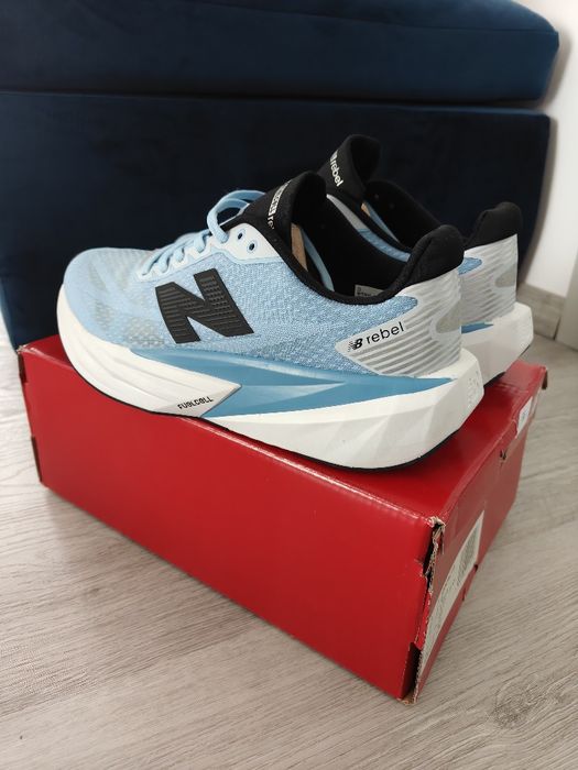 New Balance Fuelcell rebel v4 43 Noi