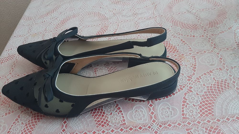 Басоножкалар  сотилади 40 размер