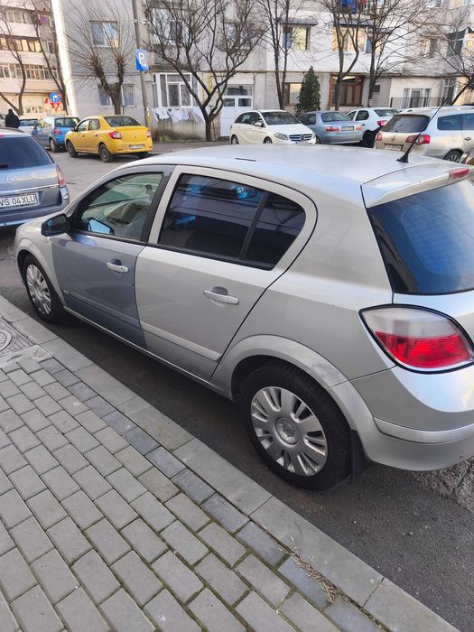 Vând Opel Astra h 2005