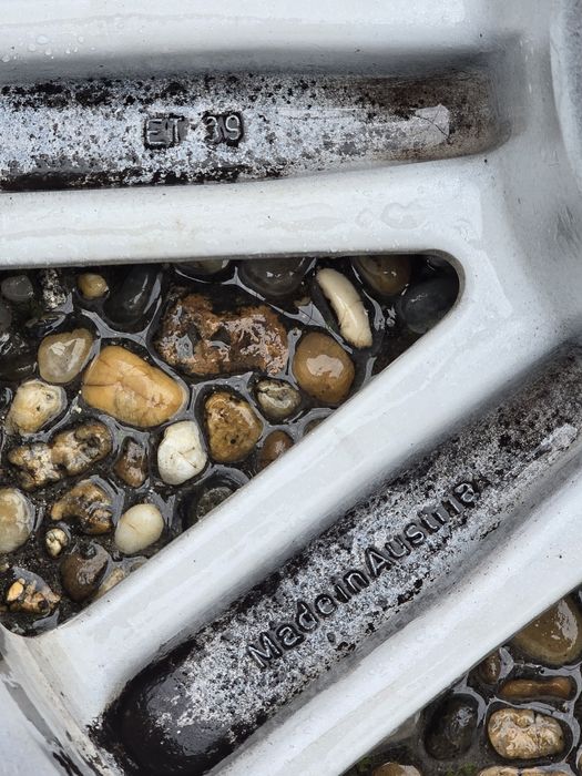 Перфектни джанти  S Line Audi Volkswagen с нови  гуми 225/45/17