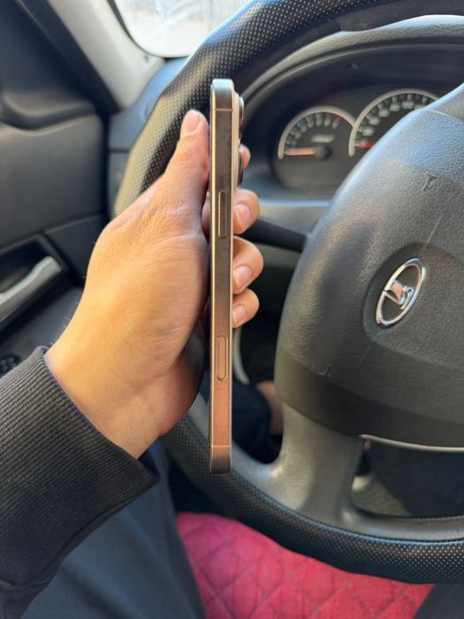 Продам Iphone 16 Pro Max