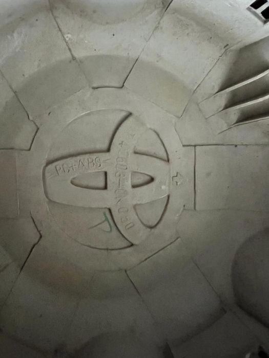 Заглушки для дисков Toyota