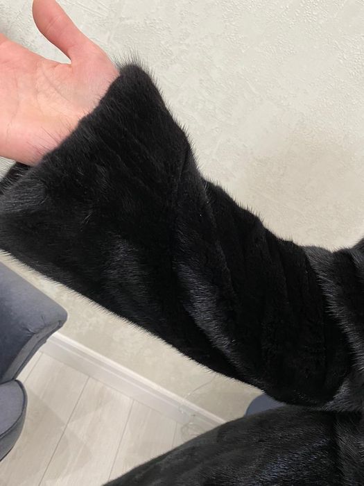 Продам норковую шубу