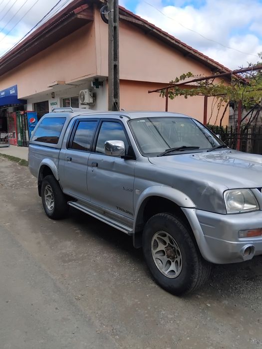 Mitsubishi l200  2006