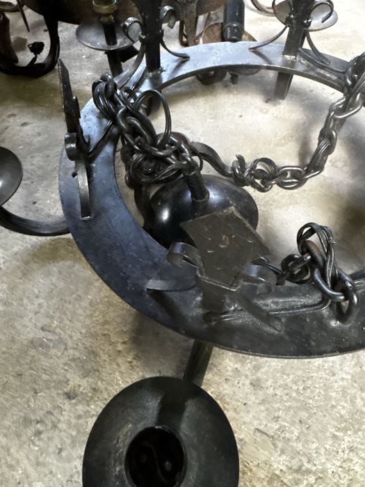 Candelabru Gotic, Lustră pe lanț 3 buc