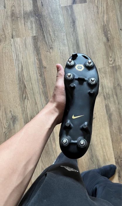 НОВИ! футболни бутонки Nike Tiempo Legend Elite FG 42 Номер