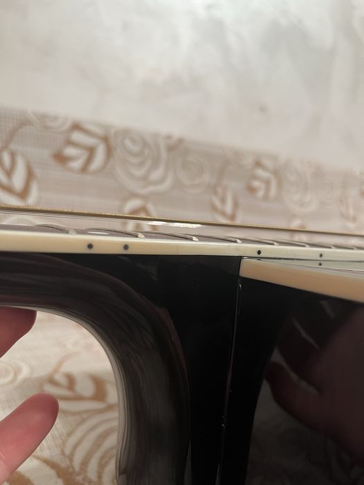 Акустическая гитара