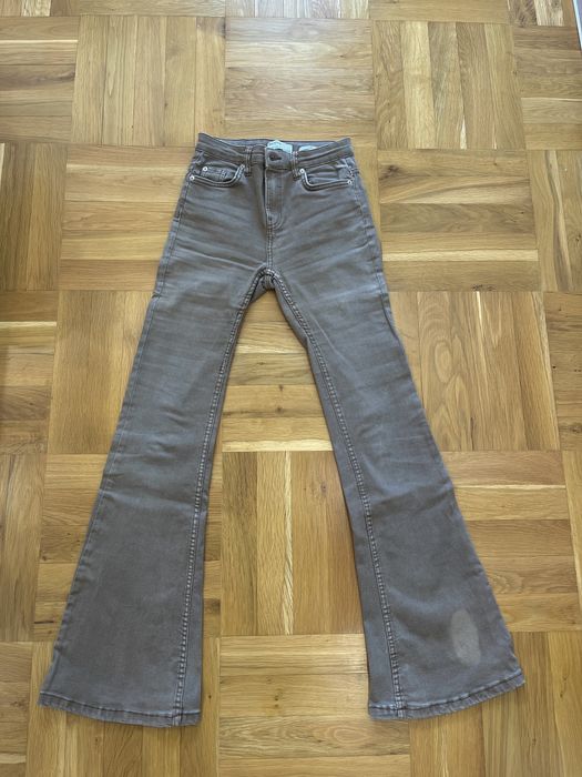 Flared кафяви дънки