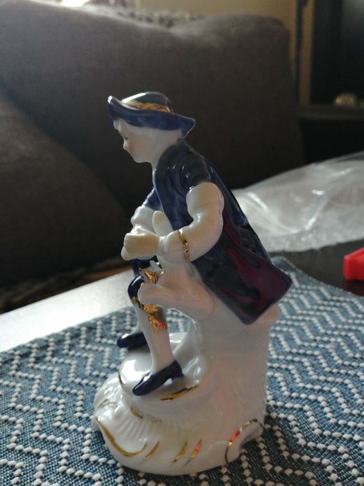 Красиви Порцелонови Фигури