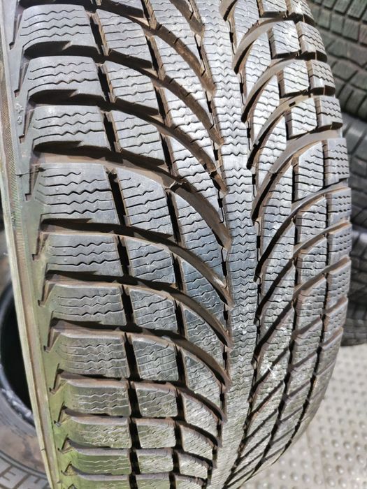 2 бр зимни 235/65/17 Michelin