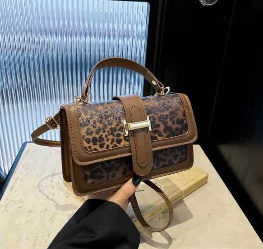 Нова винтидж чанта с леопардов принт, Размери:/ 20см/14см/6см- 7 евро