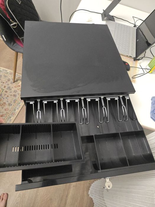 Кассовый денежный ящик