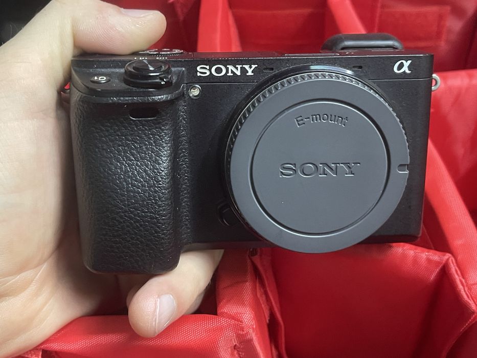 Sony alpha 6300  в хорошем состояние