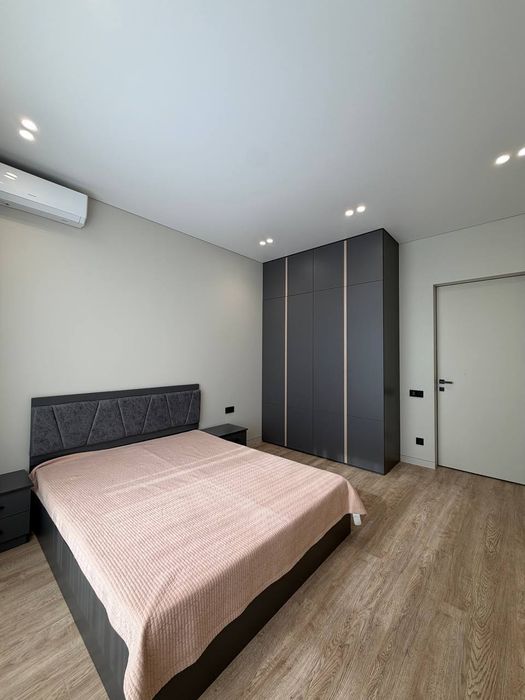 СРОЧНО! ПРОДАЁТСЯ 2/11/12 квартира в 
ЖК "NRG Oybek"
 Мирабадский райо