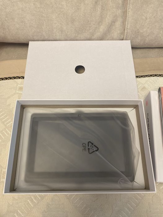 Планшет андроид .