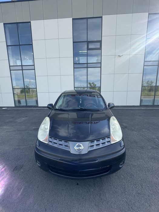 Продам машину Nissan Note