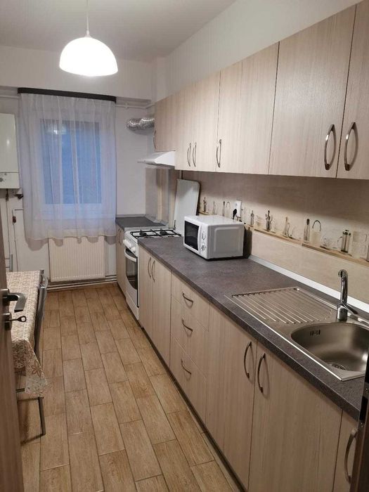 Inchiriez apartament 2 camere, zona centrala Sibiu