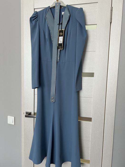 Продам новое платье