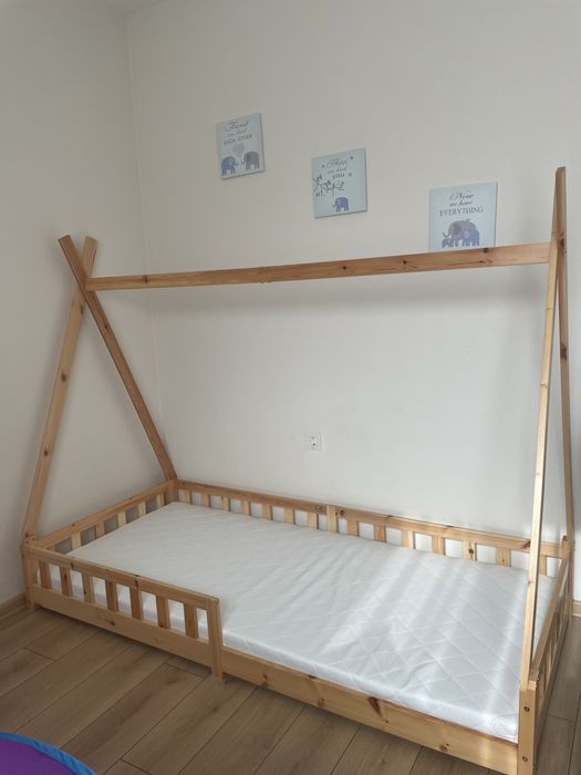 Дървени детско легло с матрак