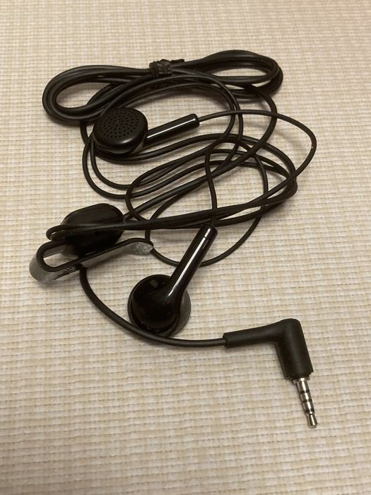 Casti nokia cu microfon. Casti Nokia jack mic