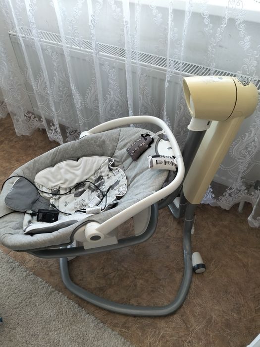 Продам срочно электро качелю