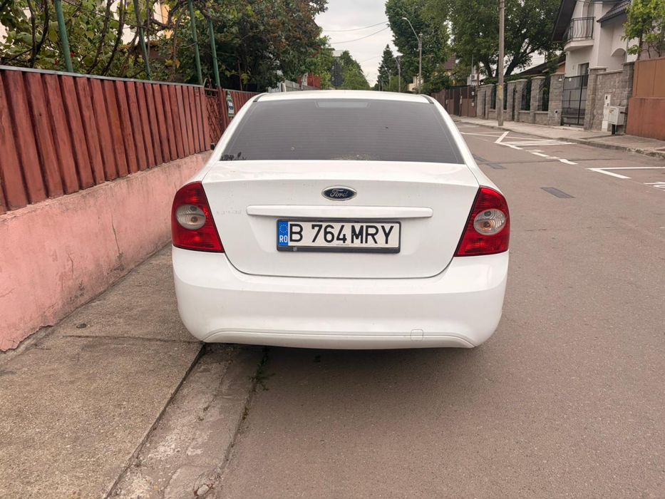FORD Focus 2010 — imagine 2