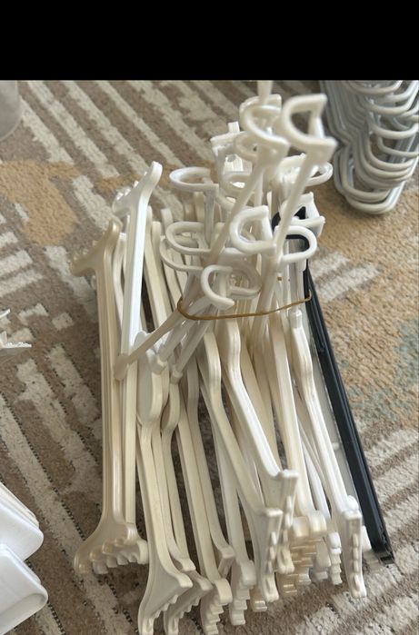 Вешалки для одежды