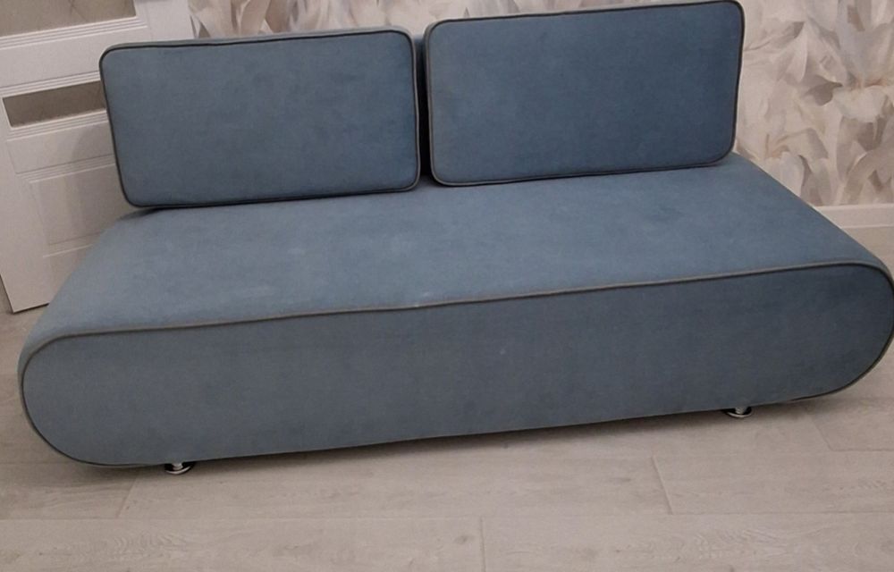 Продам диван, выдвижной