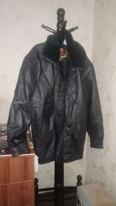 Янги тоза кожа куртка