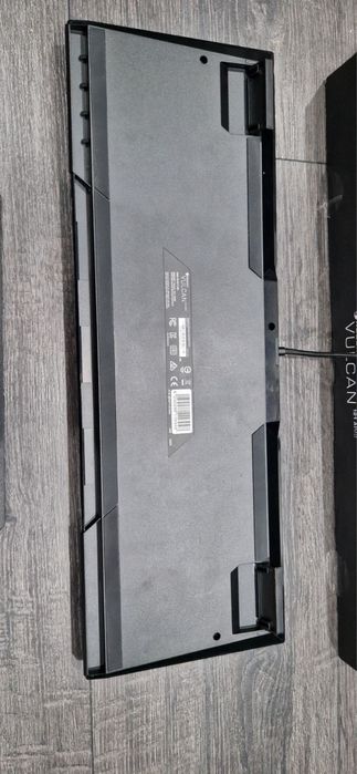 Механична клавиатура Roccat vulcan