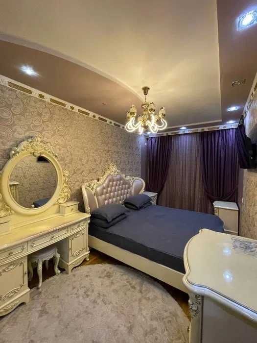 Квартал №7 Посольства США Корзинка  сдается с парковкой / двором Евро