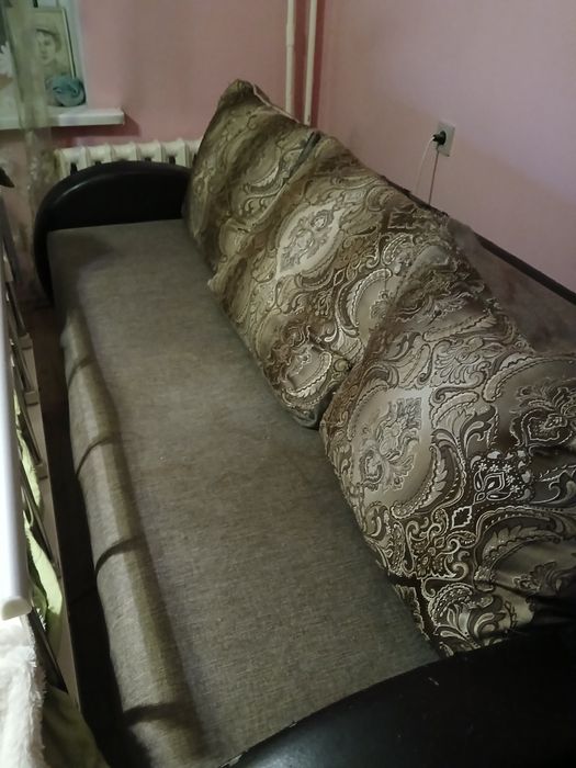 Диван недорого, самовывоз.