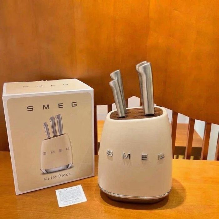 Набор ножей от «SMEG»