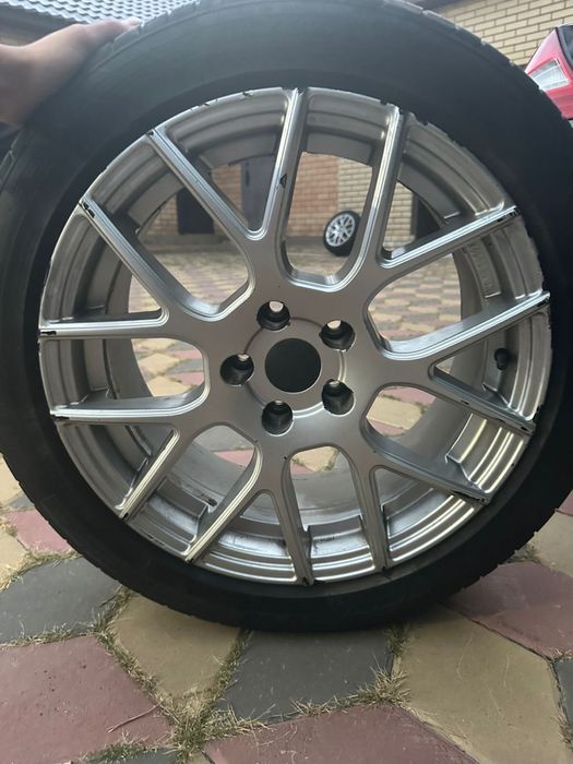 Продам комплект колес r18 5x112