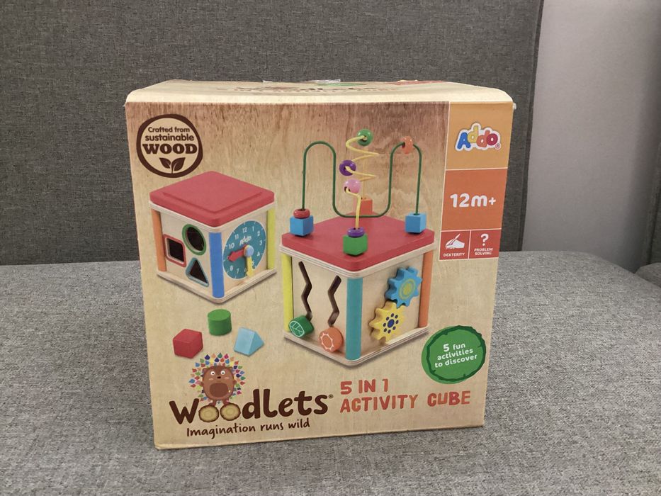 Дървен интерактивен куб