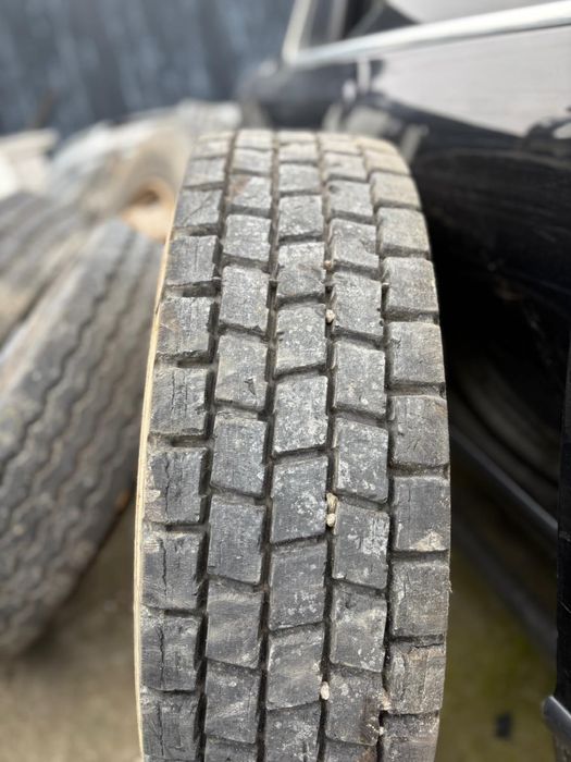 Jante Daf cu anvelope 215 75 17.5