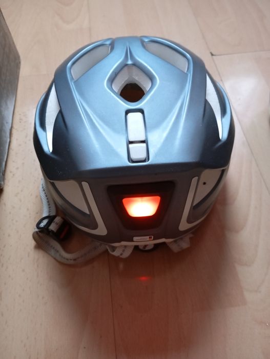 Vând căști diferite mod