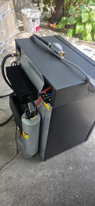 Хладилник на газ, 12 V  И 220V