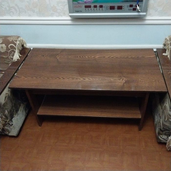Продаётся Журнальный стол по осень хорошей цене