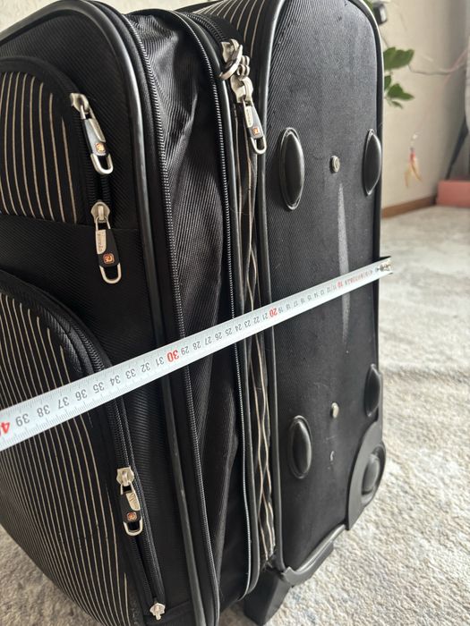 Продам тканевый чемодан б/у