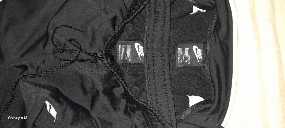 Trening nike 147-158 cm