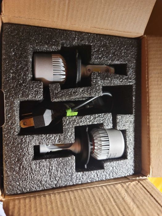 Set Becuri LED H4 NOI