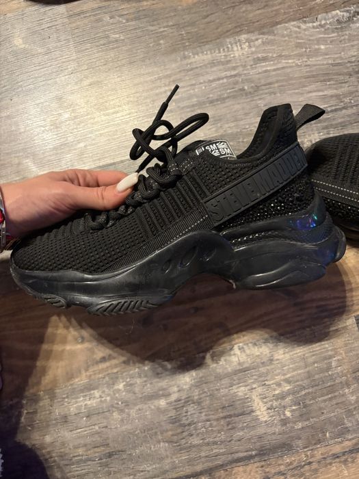 Steve Madden сникърси