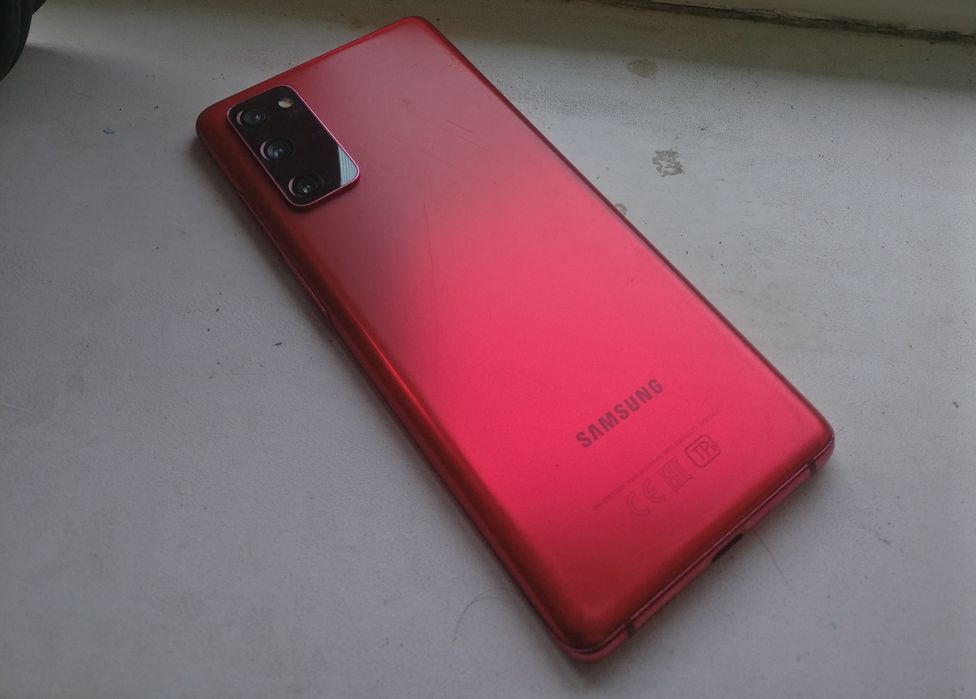 Samsung s20fe обмен
