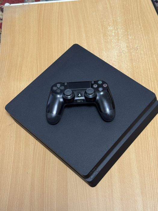 Ps 4 Slim 500GB + un joc Gta 5 Stare perfecta controler perfect cu toste cablurile