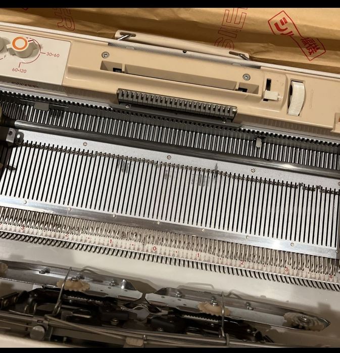 Вязальная машина Silver Reed SK 322