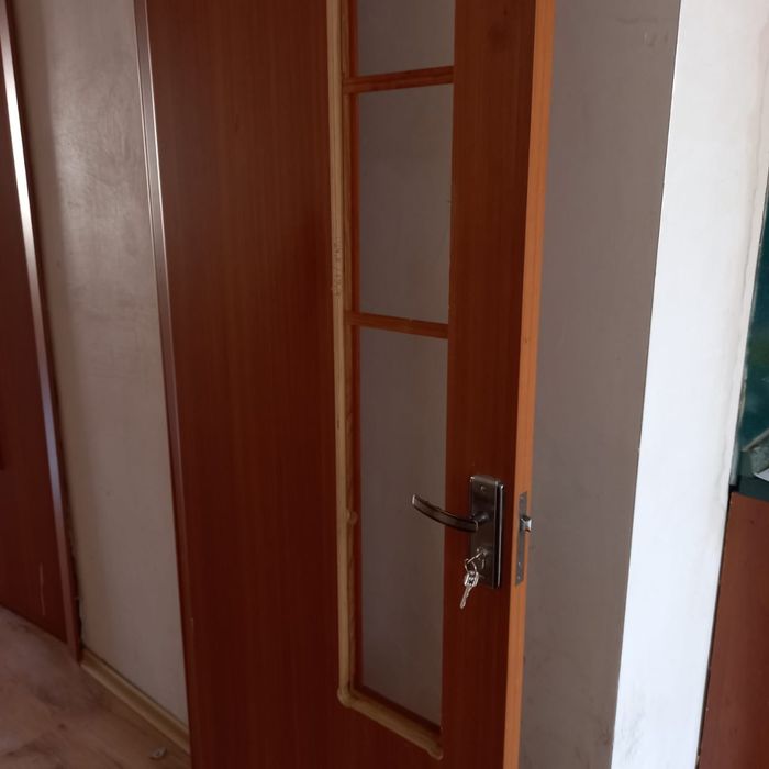 Продам межкомнатные двери